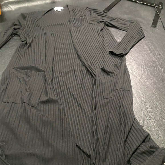 Gently Used - LulaRoe Sarah Cardigan (S) - Picture 3 of 6